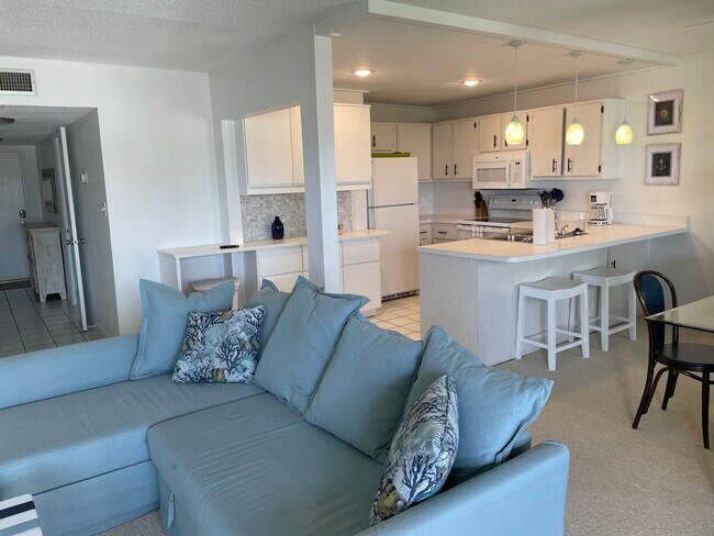 Kitchen - 4501 S Atlantic Ave