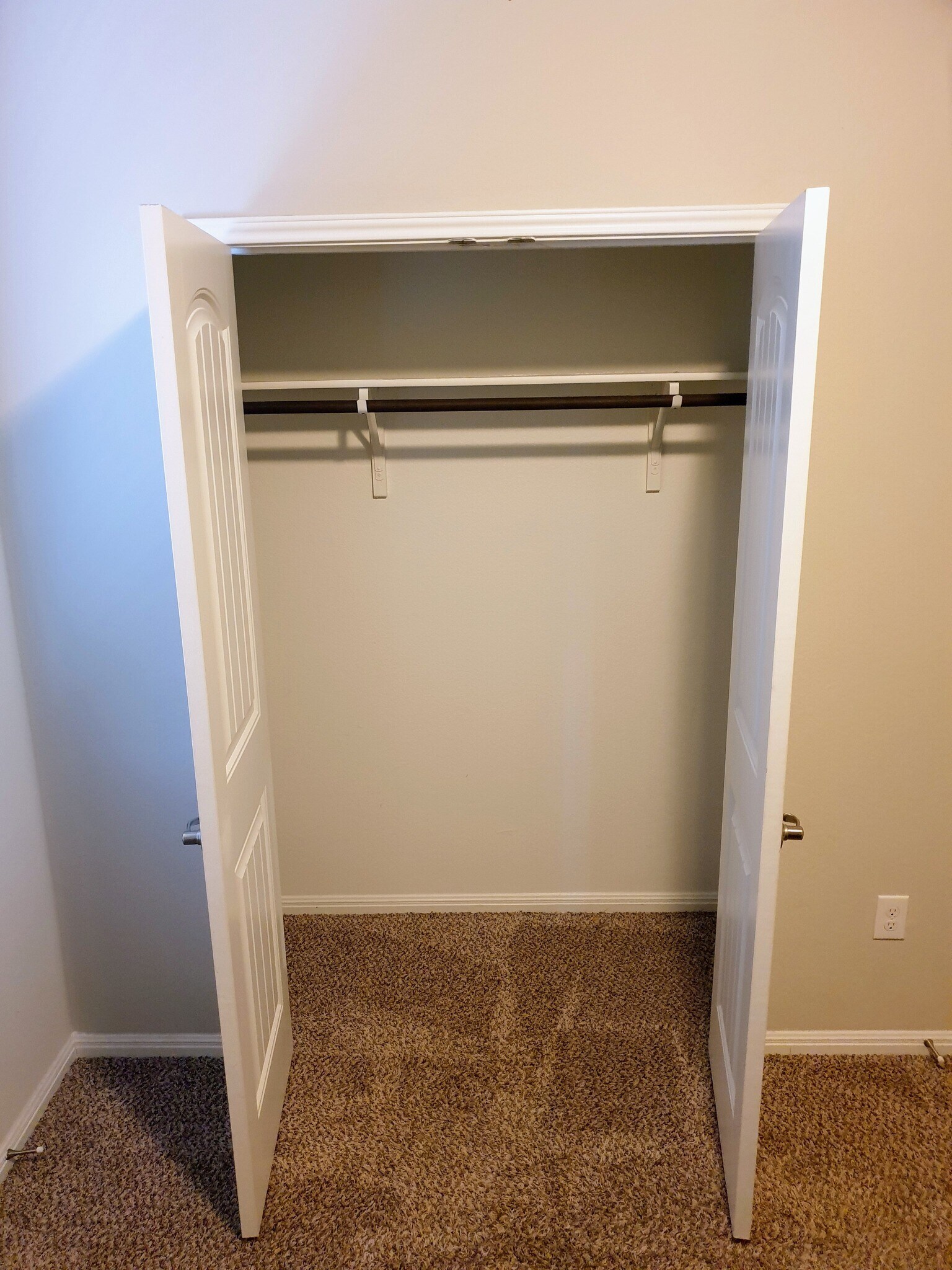 Building Photo - 392 Eagle Brook Ln