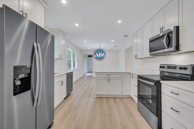 Building Photo - Rare opportunity minutes away from Savannah - Move In Today!