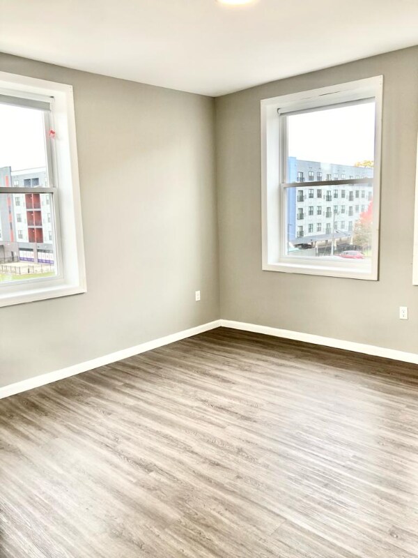Building Photo - 38 Winans St