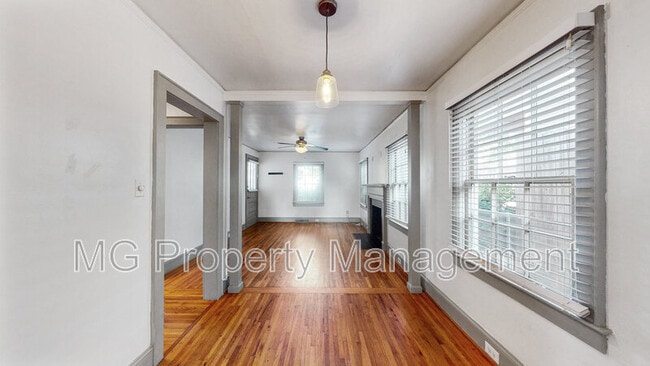 Building Photo - 1608 Onslow Dr