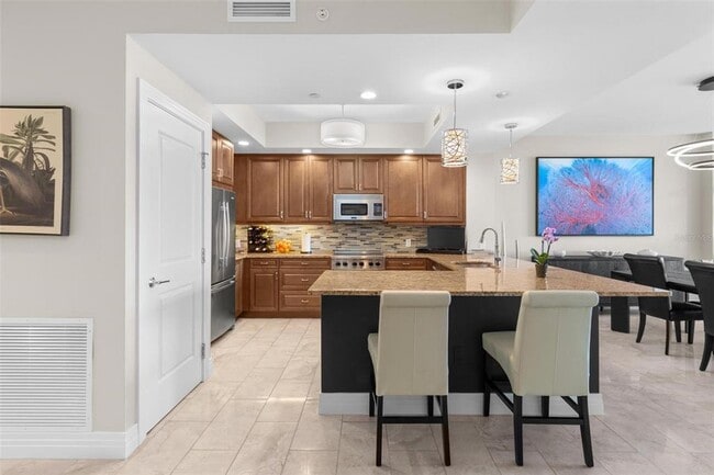 Building Photo - 1325 Snell Isle Blvd NE