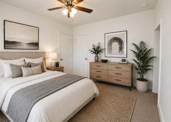 Building Photo - Great Normal Heights Location! IN UNIT Washer/Dryer, 2 Covered Parking Spots, Storage Locker!