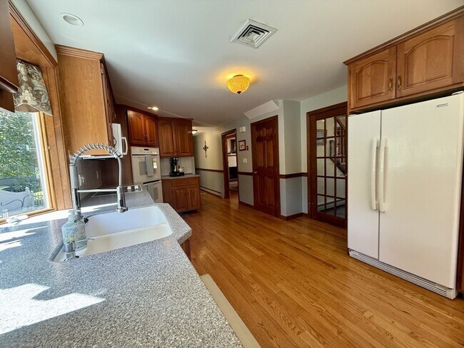 Building Photo - 51 Wildwood Ln