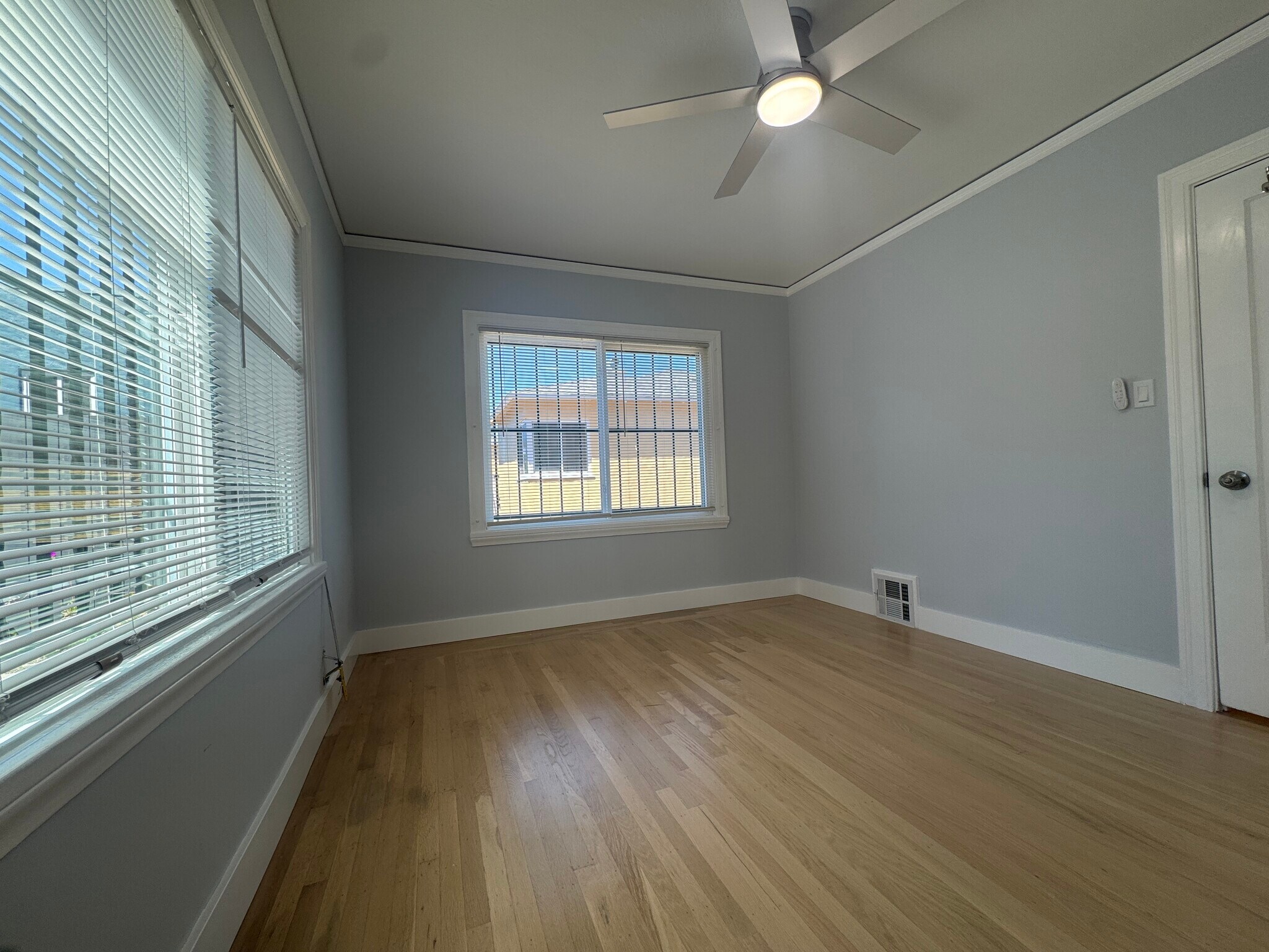 Building Photo - 161 Perry Pl