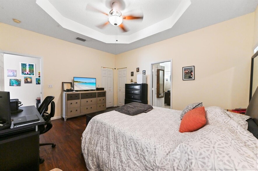 Building Photo - 8614 Green Cay