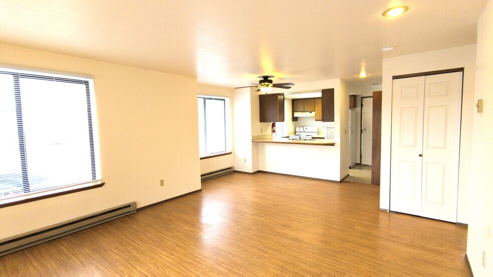 Building Photo - 2288 Douglas Rd