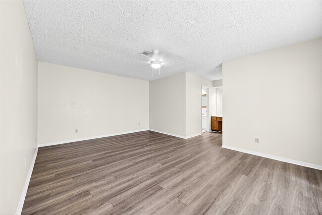 Building Photo - 11103 Bellerive Dr