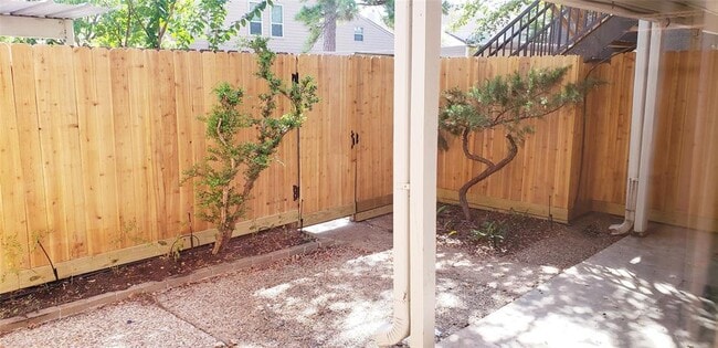 Building Photo - 12633 Memorial Dr