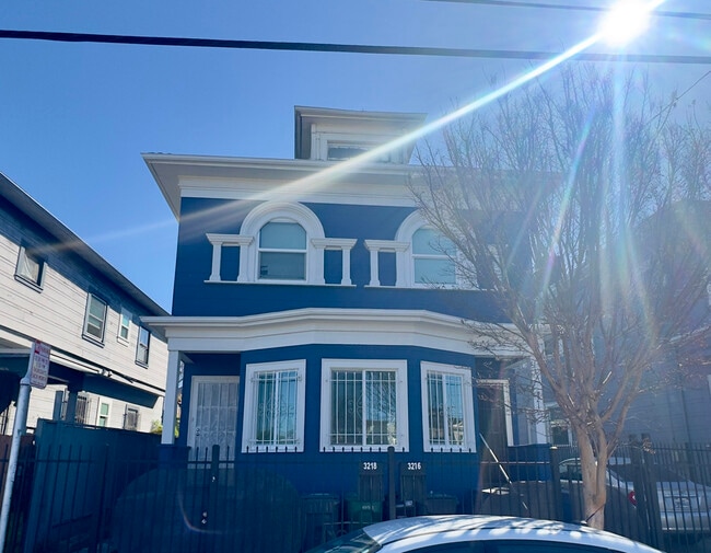 Building Photo - 3218 West St