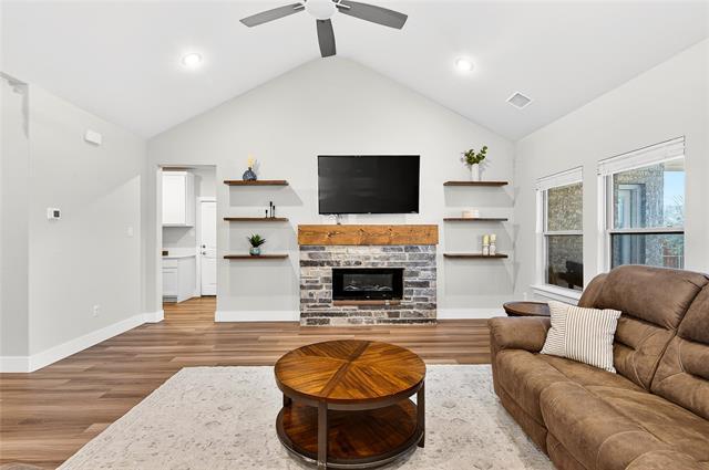 Building Photo - 215 Frio Dr