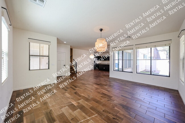 Building Photo - 10428 E Nopal Ave