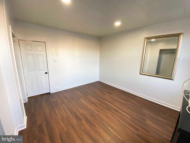 Building Photo - 3027 Weikel St