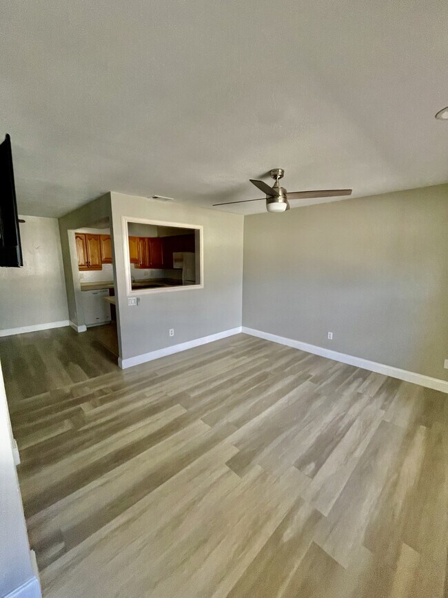 Building Photo - 6180 Principia Dr