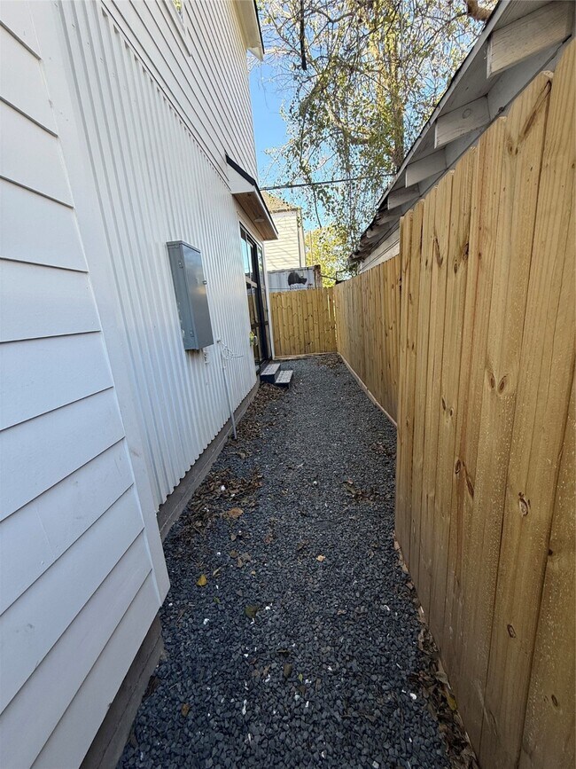 Building Photo - 1815 McKee St