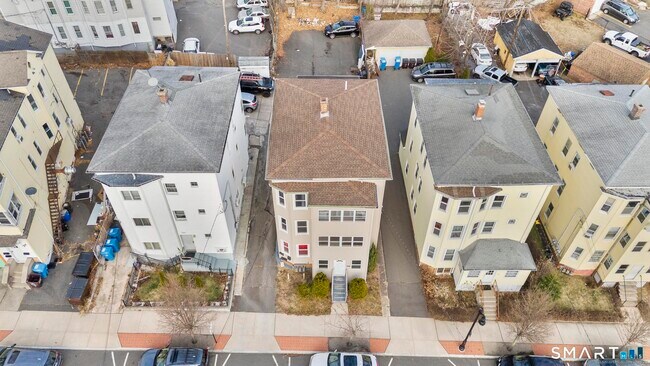 Building Photo - 329 Broad St