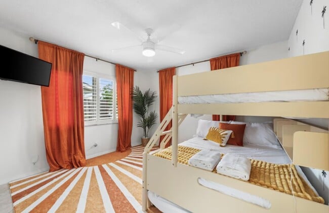 Building Photo - 3351 NW 67th St