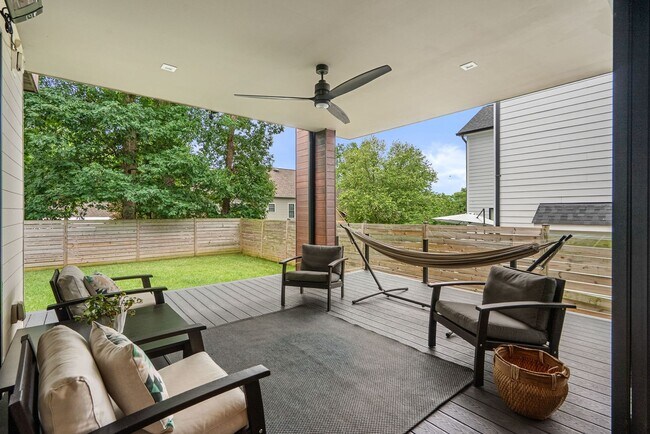 Building Photo - 5 Bed 4.5 Bath - Bethesda Contemporary Home