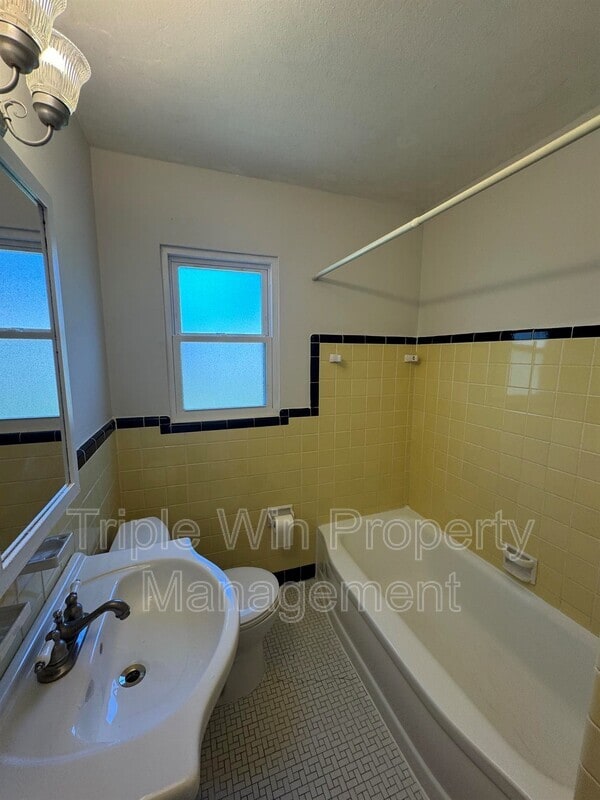Building Photo - 6403 Inlet Ct