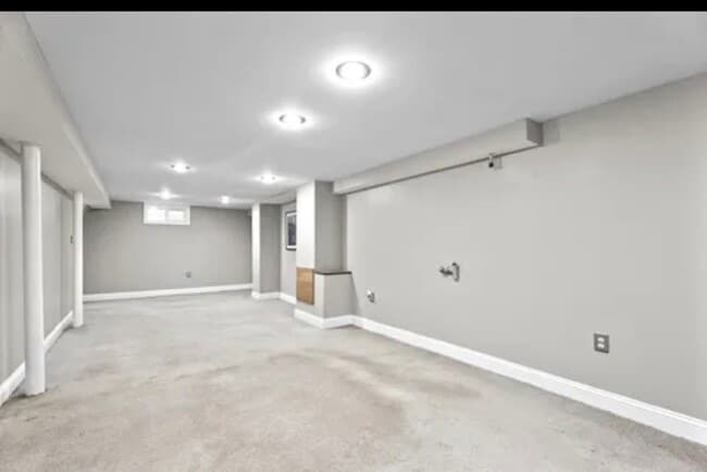 Building Photo - 244 Judwin Ave