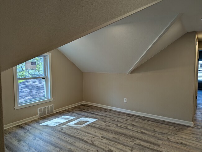 Building Photo - 1907 21st St