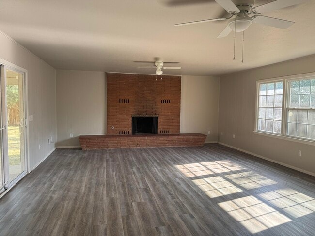 Building Photo - 4811 52nd St