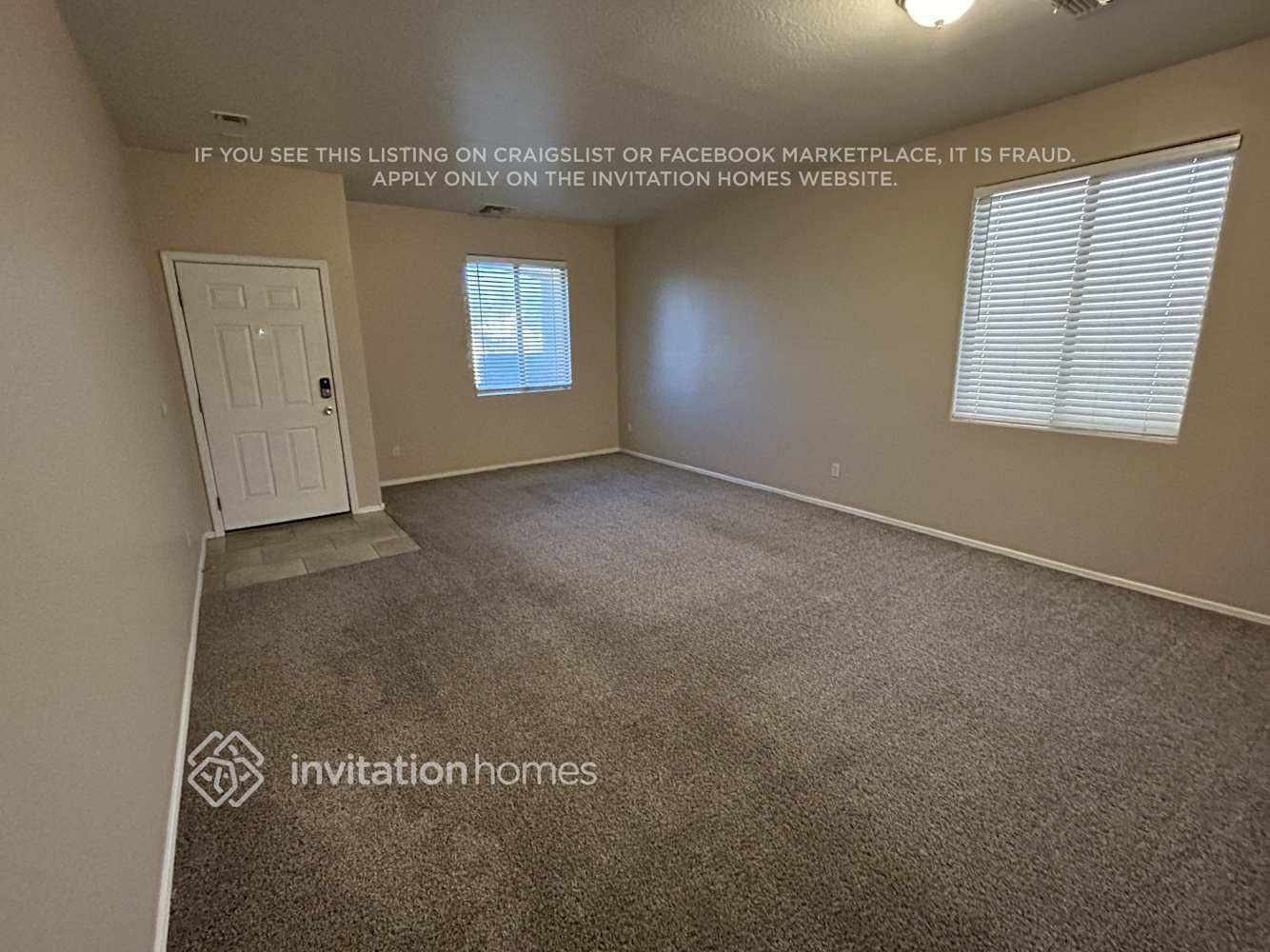 Building Photo - 6805 S 70th Dr