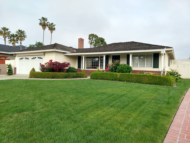 Building Photo - 299 Dallas Dr