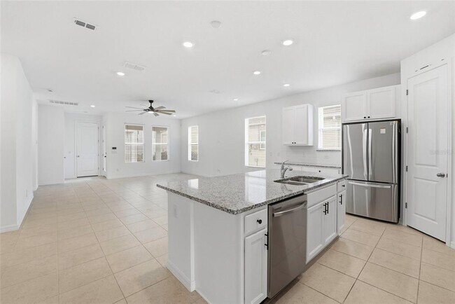 Building Photo - 6550 Barnstorm Wy