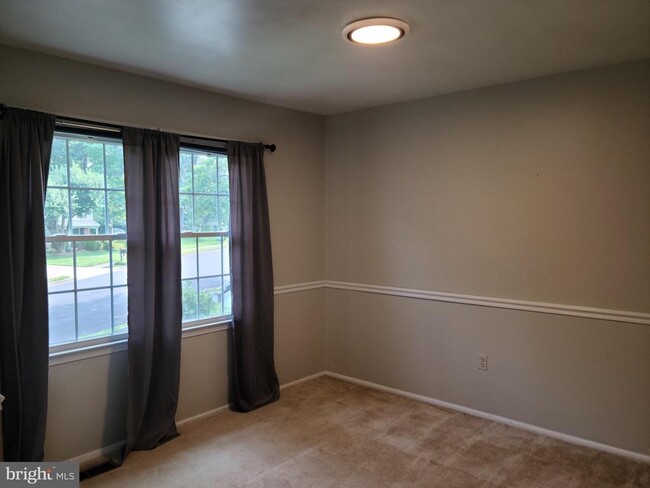 Building Photo - 2512 Deepford Dr