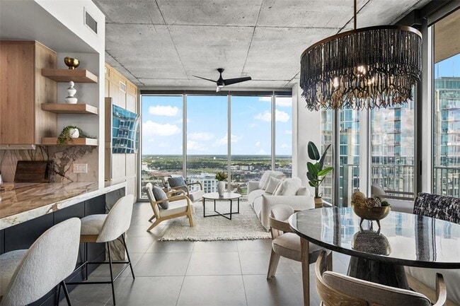 Building Photo - 777 N Ashley Dr