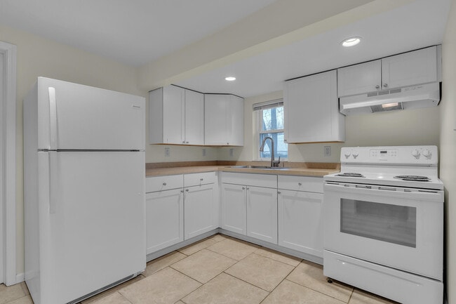 Building Photo - 56733 Grand River Ave