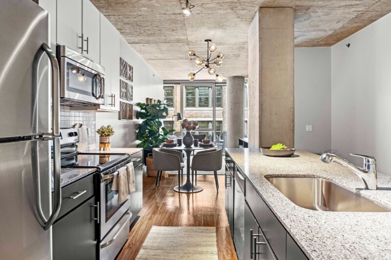 Primary Photo - 600 W Jackson Blvd