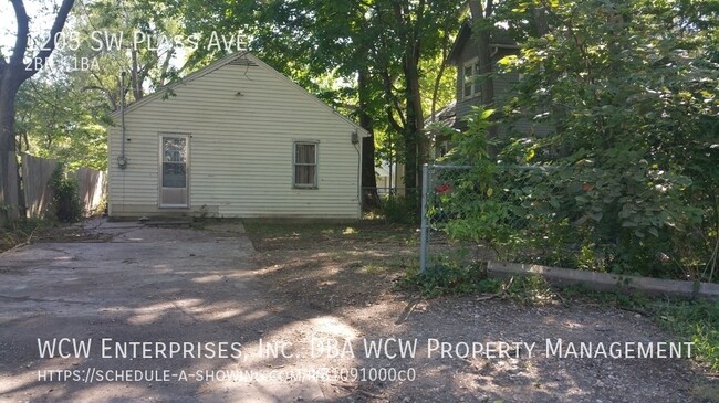 Building Photo - 2BR, 1BTH with many updates inside.