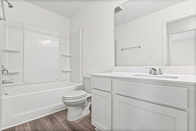 Building Photo - ***MOVE IN SPECIAL -$500 OF FIRST 2 MONTHS RENT WITH A JANUARY 31ST OR SOONER MOVE IN DATE***Welc...