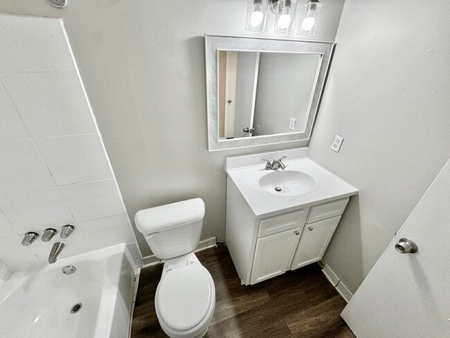 Building Photo - 4627 Buffer Dr