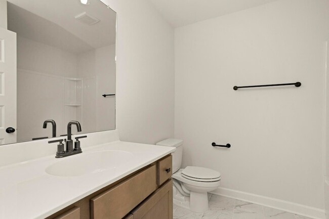 Building Photo - 505 Tappan Private Ln