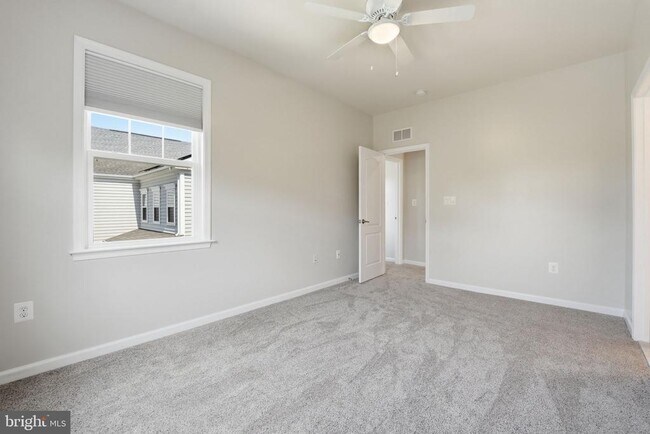 Building Photo - 428 Alder Dr
