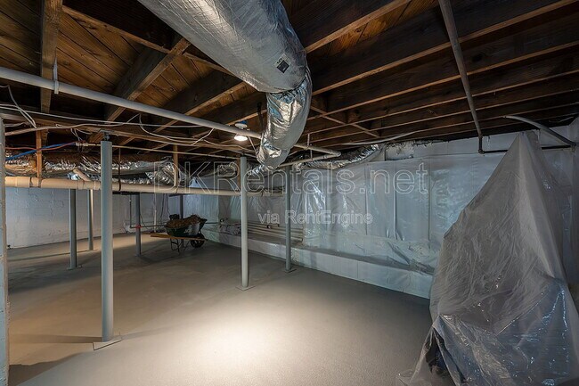 Building Photo - 2874 Blount St