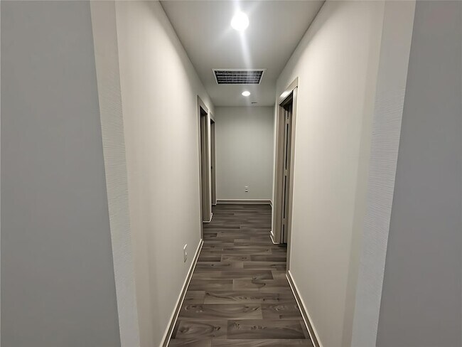 Building Photo - 1719 Maclane Ct