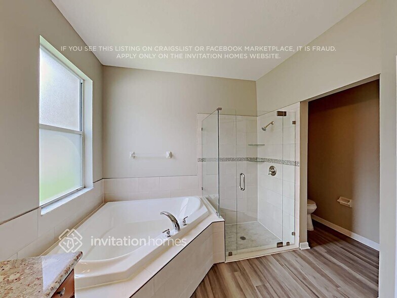 Building Photo - 9320 Black Thorn Loop