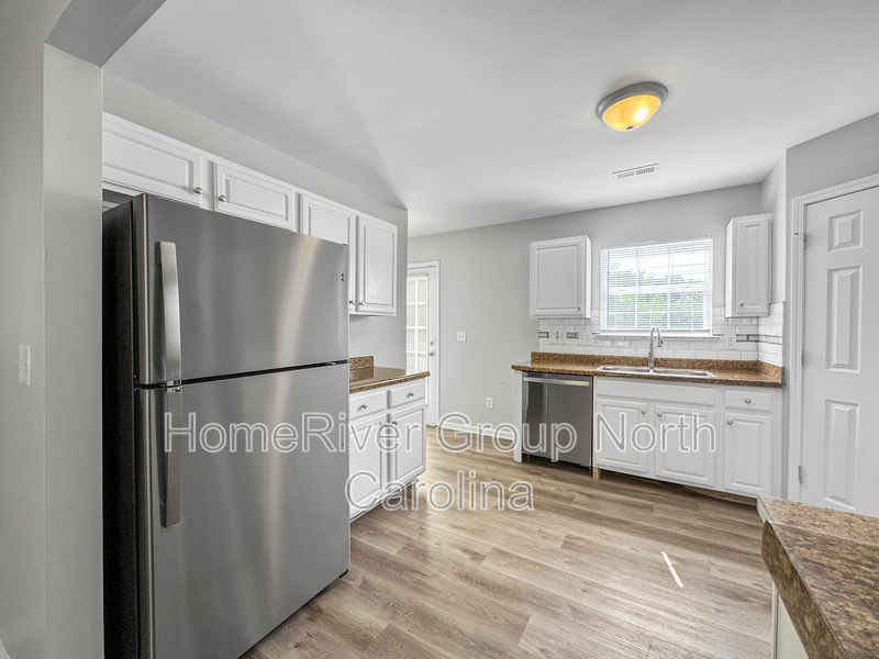 Building Photo - 1437 Crandon Dr