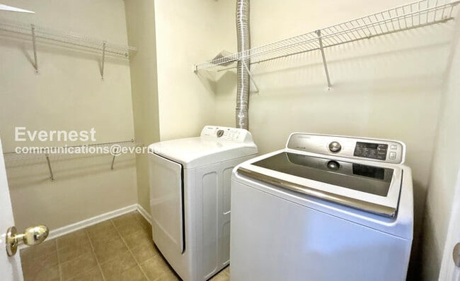 Building Photo - 115 Executive Cir