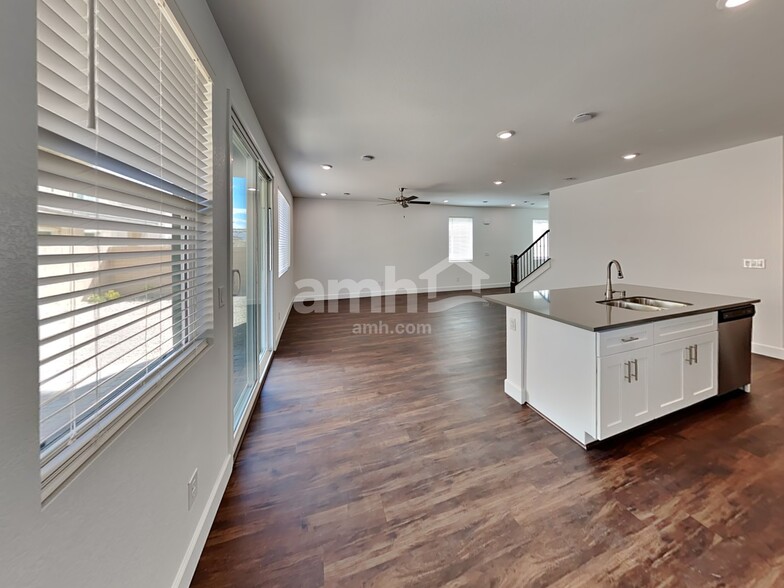 Building Photo - 8902 Tiger Tooth Ave