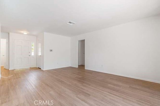 Building Photo - 6575 Cleomoore Ave