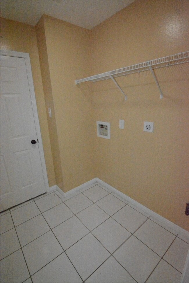 Building Photo - 9131 Knightsland Trail