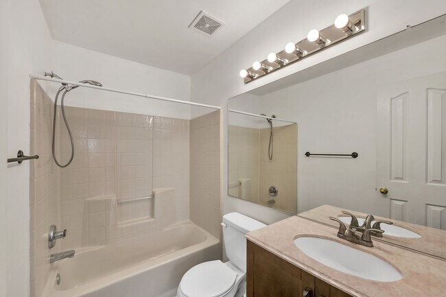 Building Photo - 518 S Lake Cir