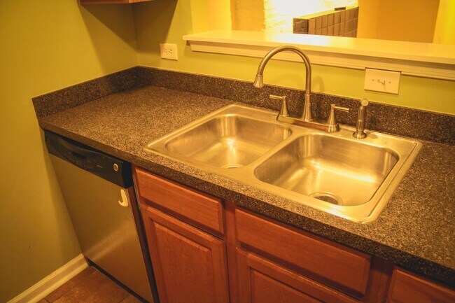 Kitchen - 1535 9th St NW