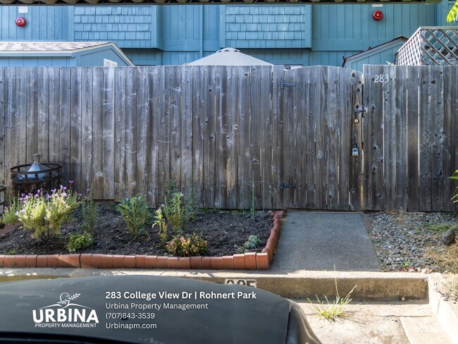 Building Photo - Two Bedroom Townhouse with Private Patio and Community Pool