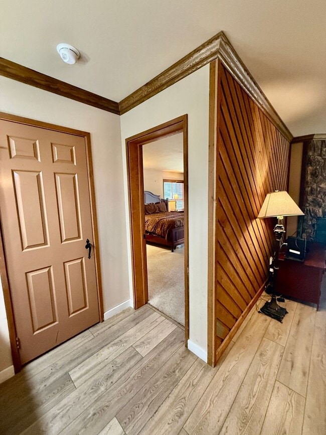 Building Photo - FOR RENT – Aspen Creek Condo in Mammoth Lakes